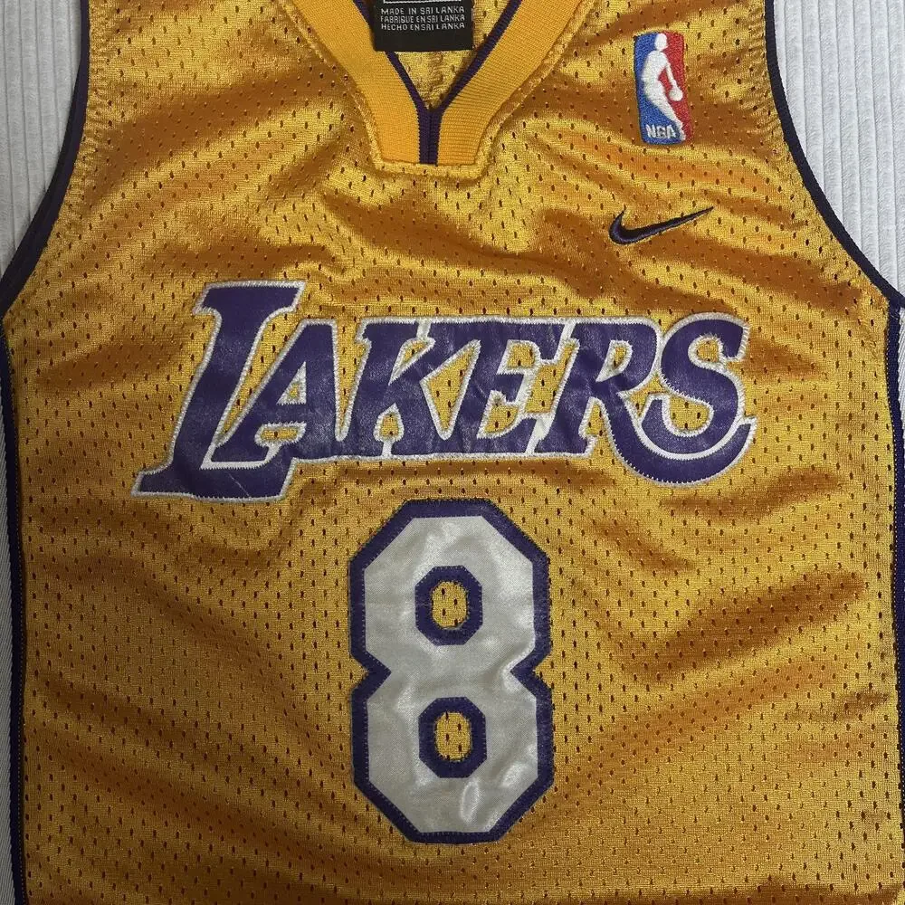Los Angeles Lakers Jersey Youth Medium Gold NBA Basketball Kobe Bryant 8 Nike